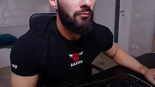 MicahLane live cam on StripChat