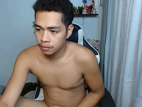curlyasian_njxx webcam