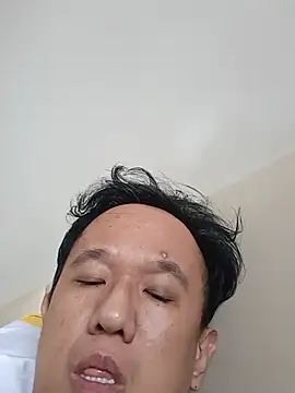Xiangyan84 live cam on StripChat