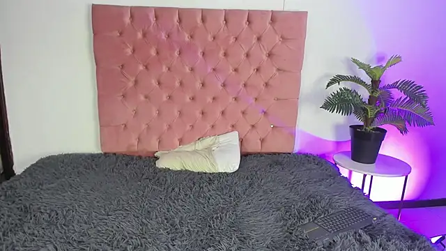 gaby_moon26