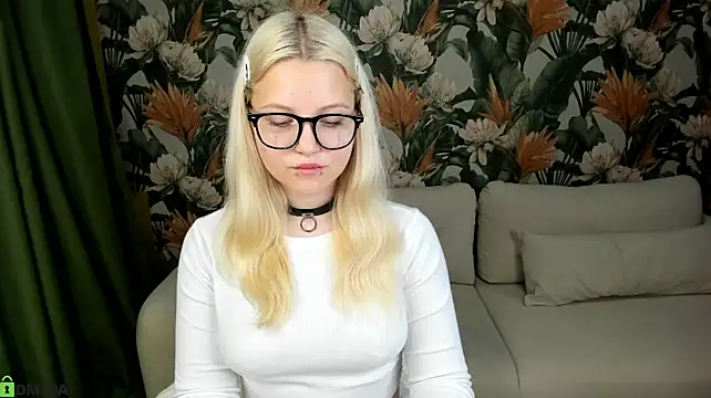 Velvet-Lun live cam on StripChat