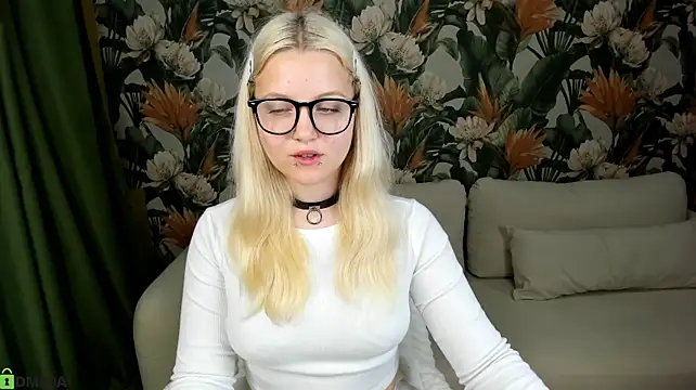 Velvet-Lun live cam on StripChat