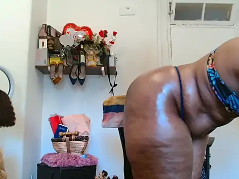 xTALLSEXYBUMx
