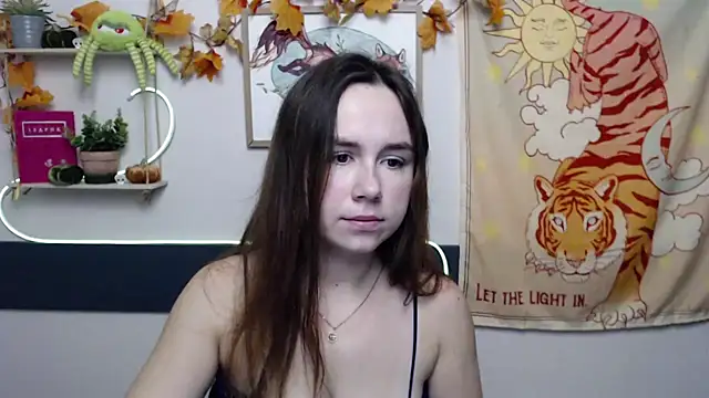 VeryVeryVeryShy_ live cam on StripChat