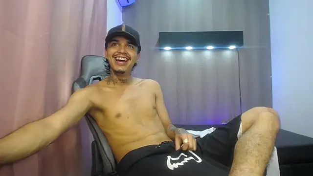 Tayson_Hot