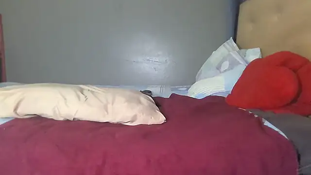 Sweetslender live cam on StripChat