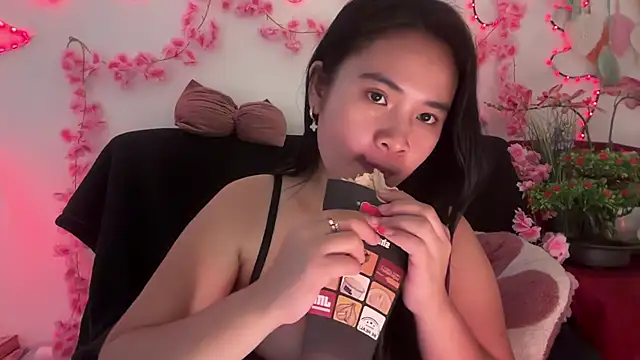 Slutty_Lauraxx