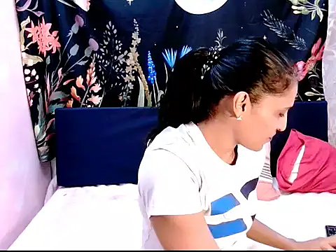indiansexcsmile4u live cam preview