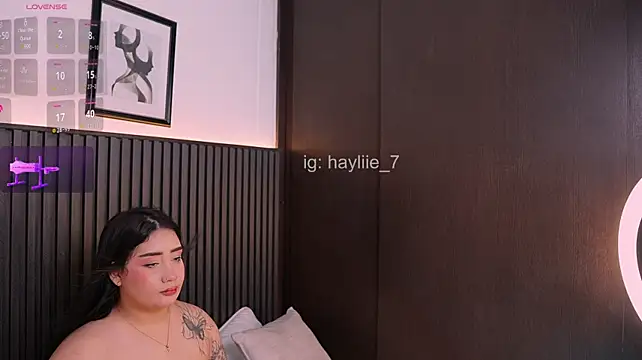 haylie_ live cam on StripChat