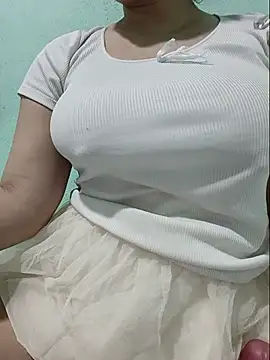 Shine_Mai