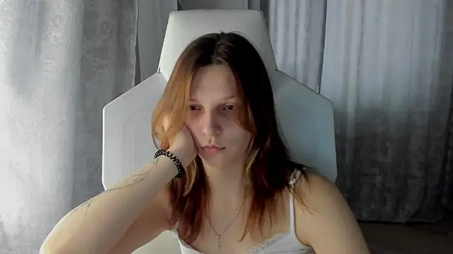 AudreyyKim live cam on StripChat