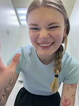 -MiaKitty webcam