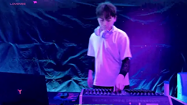 DJ-ZUOZUO