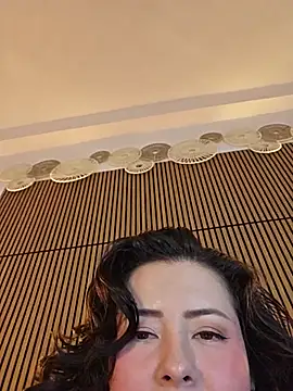 NeredaXxx live cam on StripChat