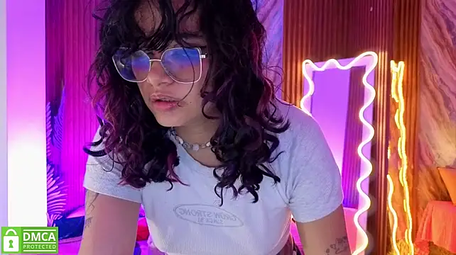 kristen_tay live cam on StripChat