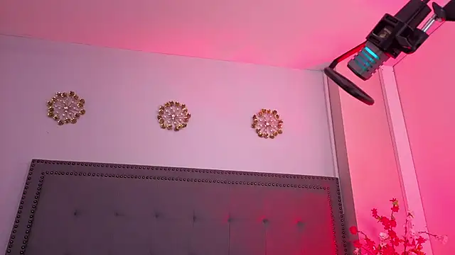 MihaCarther live cam on StripChat