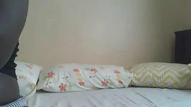 Huge_Bootybae live cam on StripChat