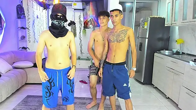 Houseofwarrios webcam