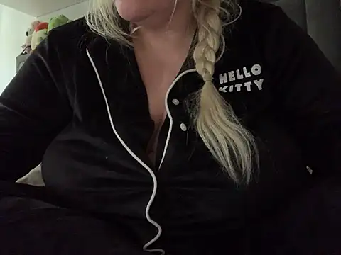 LilMissPeachy webcam stripchat model stream image