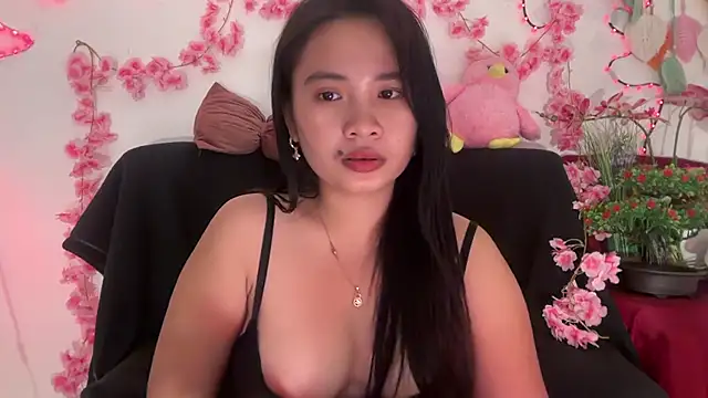 Slutty_Lauraxx