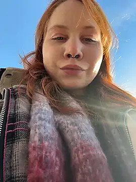 SlavicCandy live sex cam