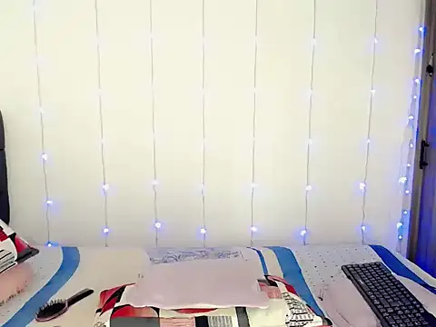 FireHots18 live cam on StripChat