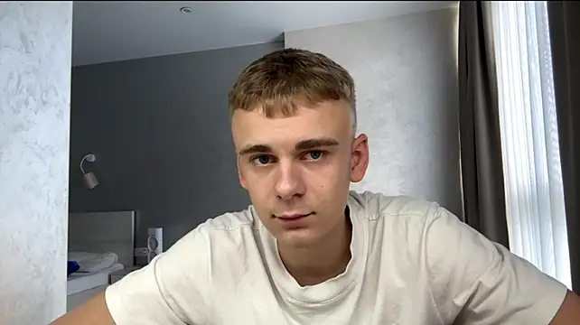 SoloFury live cam on StripChat
