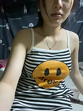 XINTAKUTEE live cam on StripChat