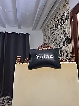 kylie_blck live cam on StripChat
