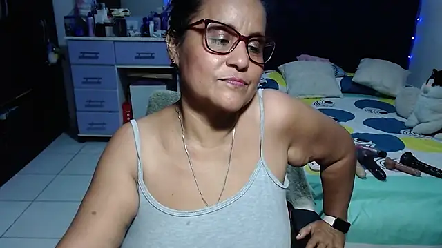 pervert_mommy_ live cam preview