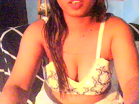 Hot_Myra live cam on StripChat