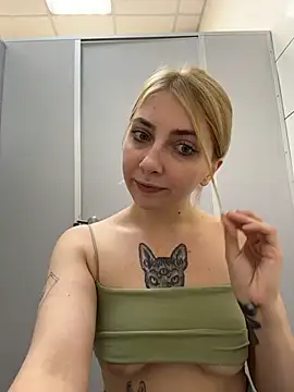 Sunny___Bunny webcam