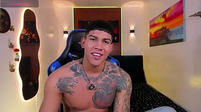 Damian_latinxxx live cam on StripChat