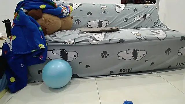 Grass_99 live cam on StripChat
