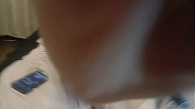Bloondde live cam on StripChat