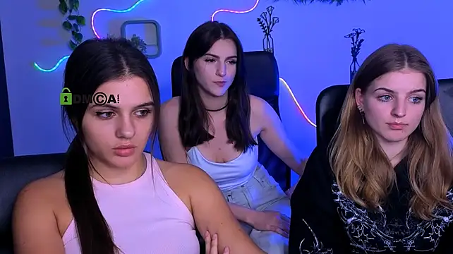 lisa_dark_