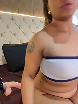 Nina_Skyy