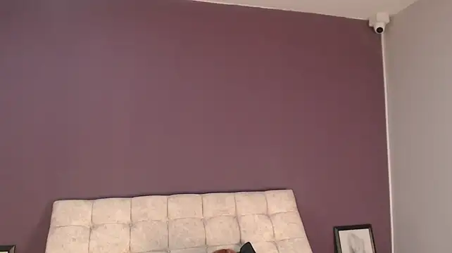 SuriEverly webcam stripchat model stream image