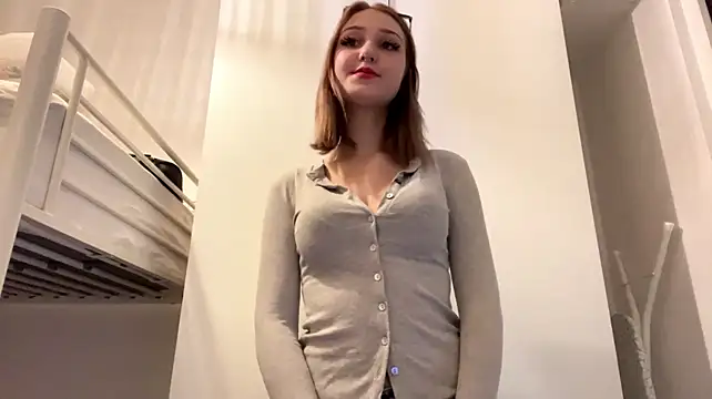 sereneglowz live sex cam