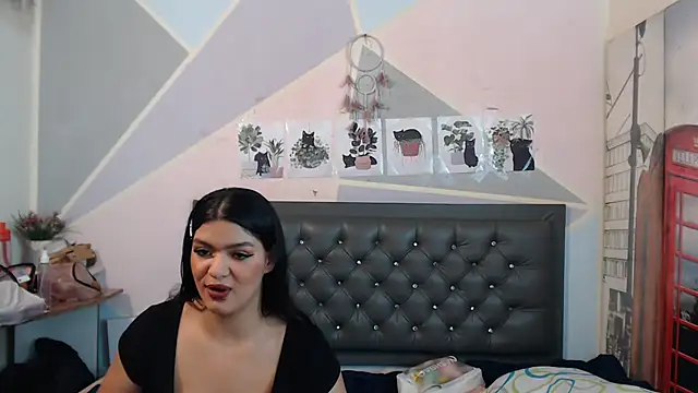 Adut_Akech webcam