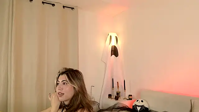 Zoe_Benson