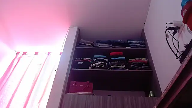 nicolle_milf1978