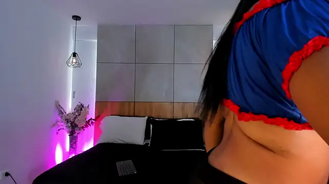 EbonyHorrny