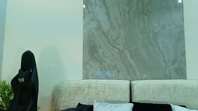 Megan_lux_