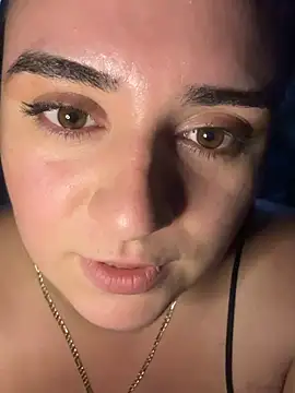 CurvyyMomy