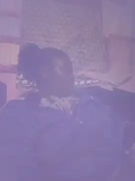 PRETTY-LILY live cam preview