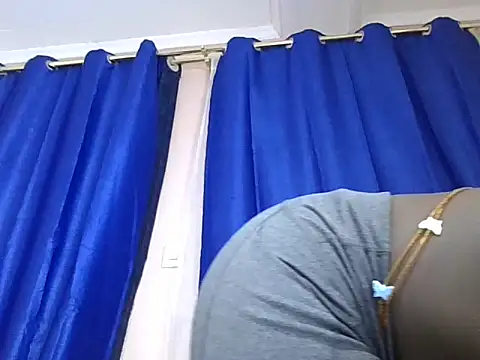 Fel2ndborn live cam preview