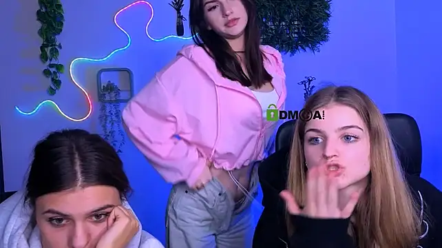 lisa_dark_