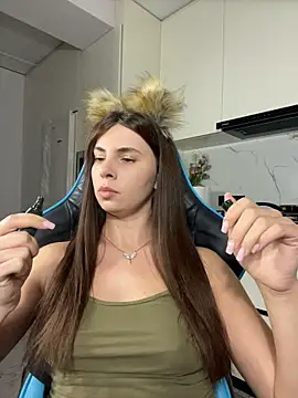CurlyLara live sex cam