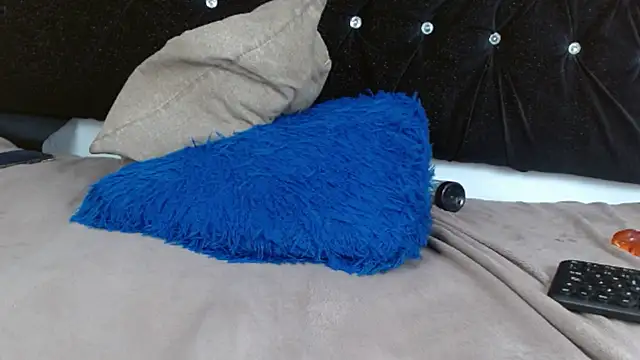 BrisnyandTaylor live cam on StripChat